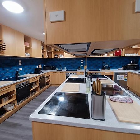 Ostello Urbanz Christchurch Esterno foto The kitchen at the International Centre for Culinary Arts